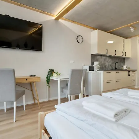 Nowoczesne Apartamnty Blisko Starego Miasta By Renters 아파트