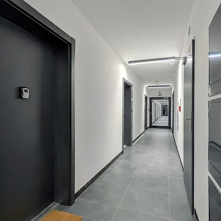 Nowoczesne Apartamnty Blisko Starego Miasta By Renters 아파트