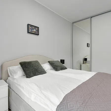 아파트 Nowoczesne Apartamnty Blisko Starego Miasta By Renters