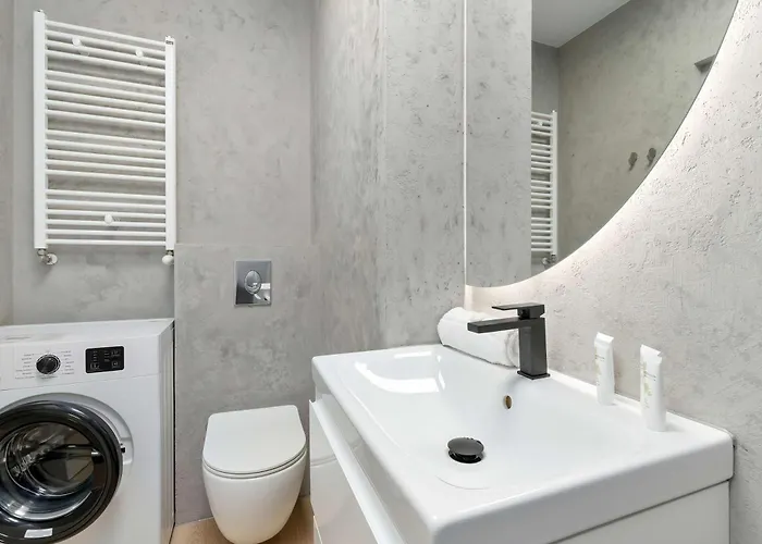 Attractive For Two Functional Interiors Remote Working Renters Gdaňsk